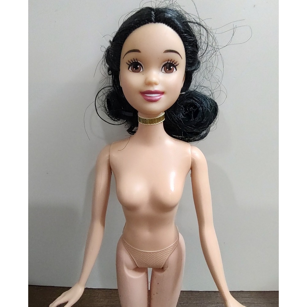 Disney Snow White Princess Barbie Doll Bendable Legs D41